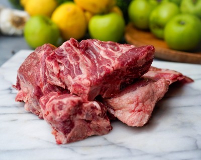 Свинина на кости охлаждённая 1 кг - купить в Артыке